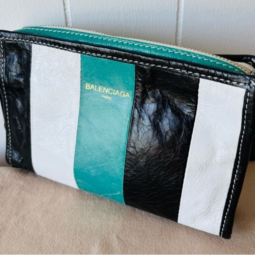 Balenciaga Rare Bazar Line Crossbody lambskin leather bag authenticated by PM - Picture 7 of 17